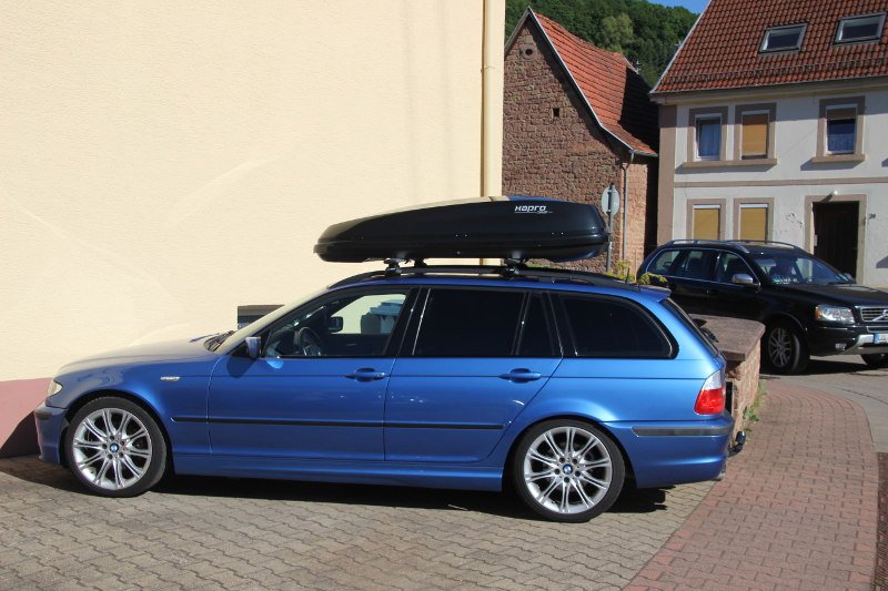 Dachbox auf einem 3er BMW Touring, bei uns leihen z.B. in Kaiserslautern