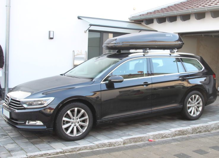 Mölschbach: Dachbox auf einem VW Passat Kombi