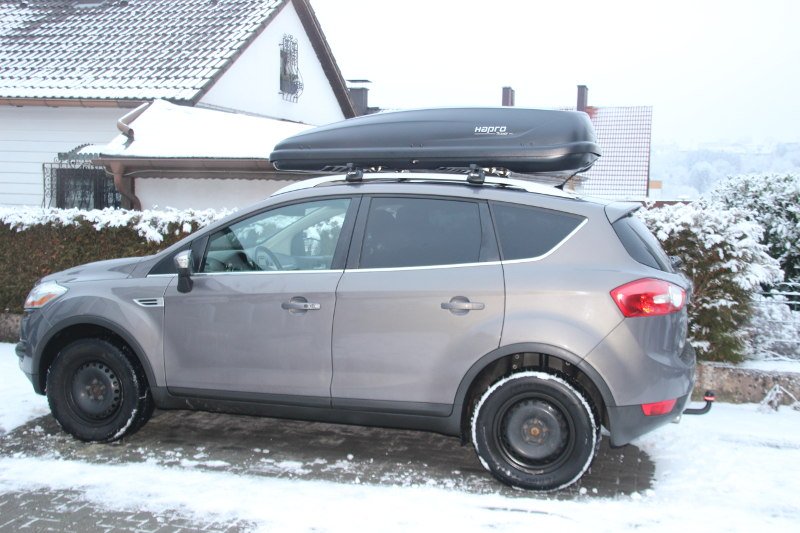 Dachbox 530 Liter auf einem Ford Kuga, bei uns in Kaiserslautern und Umgebung mieten
