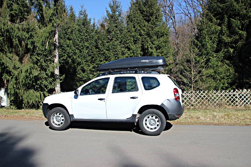 Dachbox 530 Liter auf einem Dacia Duster in Mackenbach bei uns zu mieten