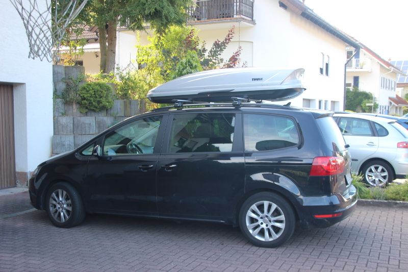 Otterbach: Dachbox von THULE auf einem Seat Alhambra
