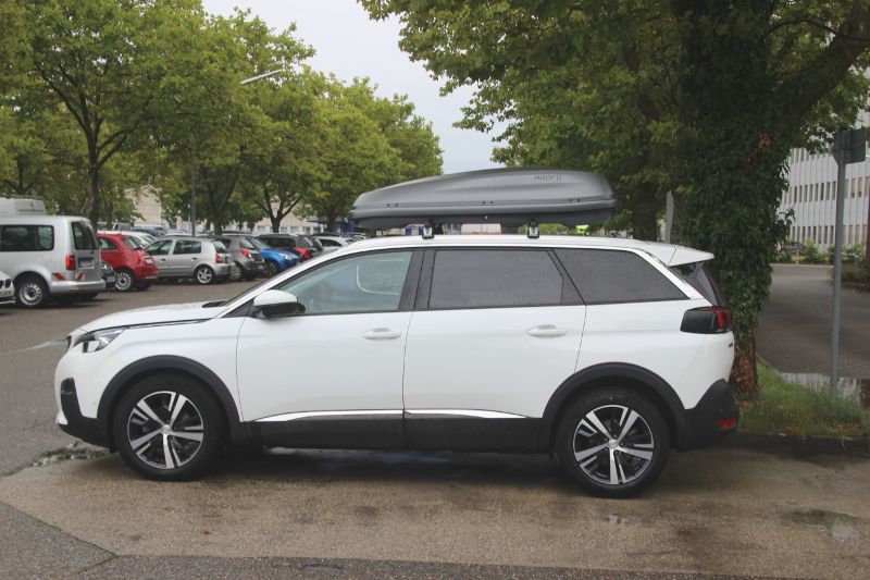 Kaiserslautern: Dachbox von Hapro mit 430 Liter Fassungsvernögen auf einem Peugeot 5008